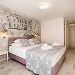Luxury Beachfront Sea Queen - Willa Kaštela