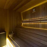 Willa Luxury Beachfront Sea Queen -