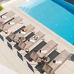 Luxury Beachfront Sea Queen -
