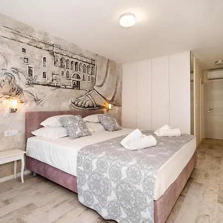 Luxury Beachfront Sea Queen - 别墅 Kaštela