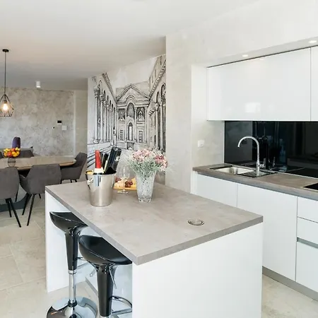 Luxury Beachfront Sea Queen - Kastela