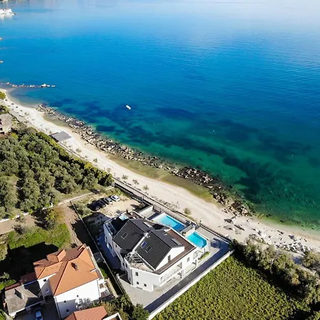 Luxury Beachfront Sea Queen - Villa *